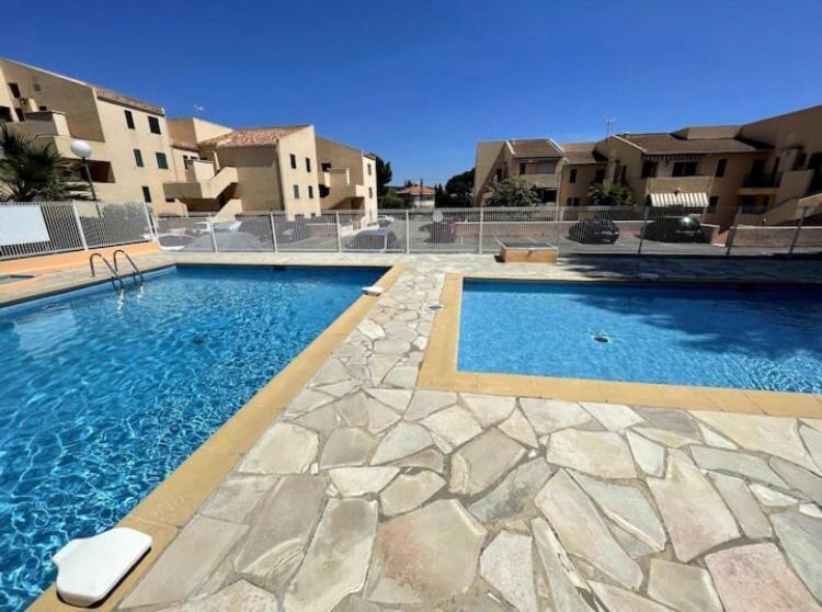 Studio Avec Terrasse Et Piscine Бандоль Екстер'єр фото